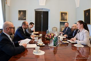 02__Marcin_Przydacz_spotkanie_Amazon_20230529_JS__3831.jpg