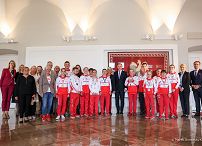 005_20230614_Andrzej_Duda_Podopieczni_Fundacji_Handicap_MB1_4335.jpg
