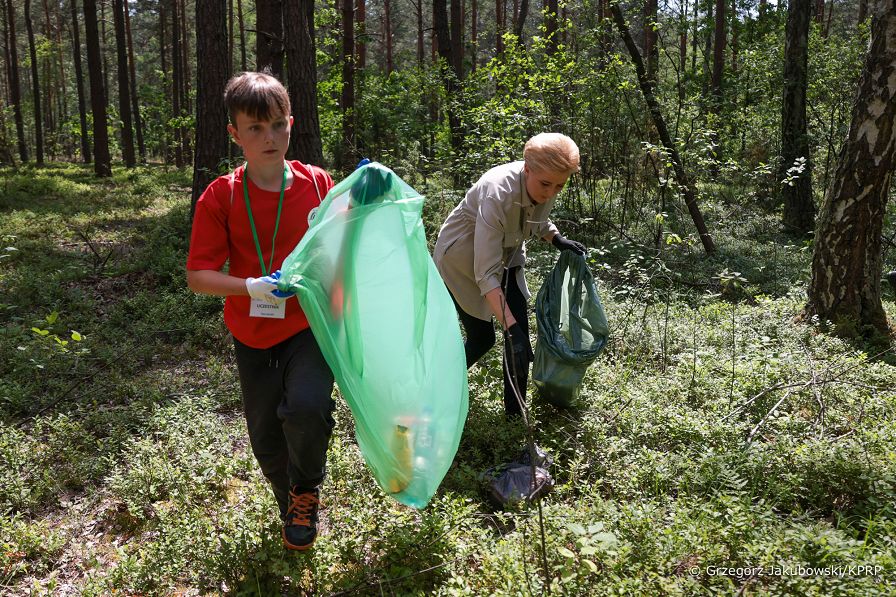 17_Para_Prezydencka_akcja_SprzataMY20230620GJB_9466.jpg