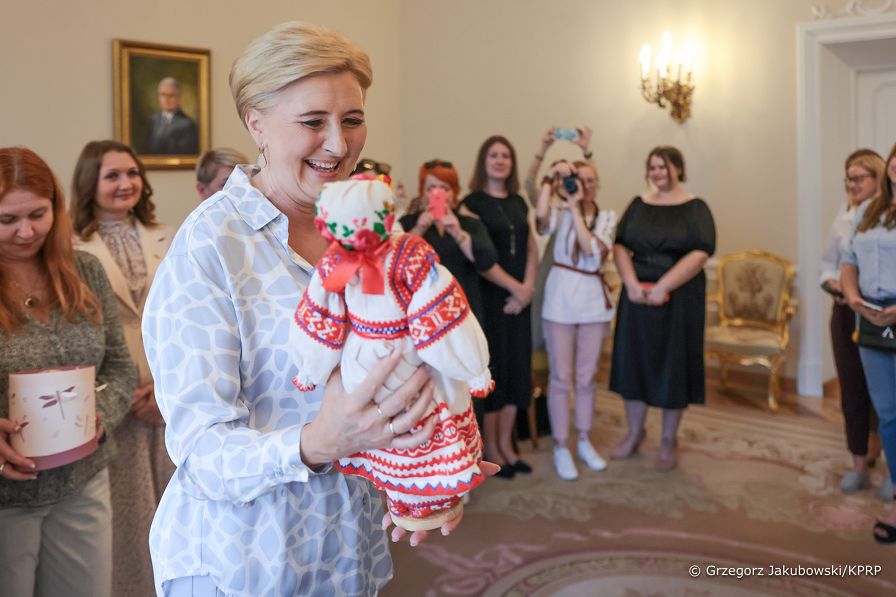 11_Agata_Kornhauser_Duda_z_ukrainskimi_ specjalistami_ ds_zdrowia_20230621_GJB_0379.jpg