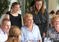 08_Agata_Kornhauser_Duda_uczniowie_z_Lasek_20230621_GJA_2267.jpg