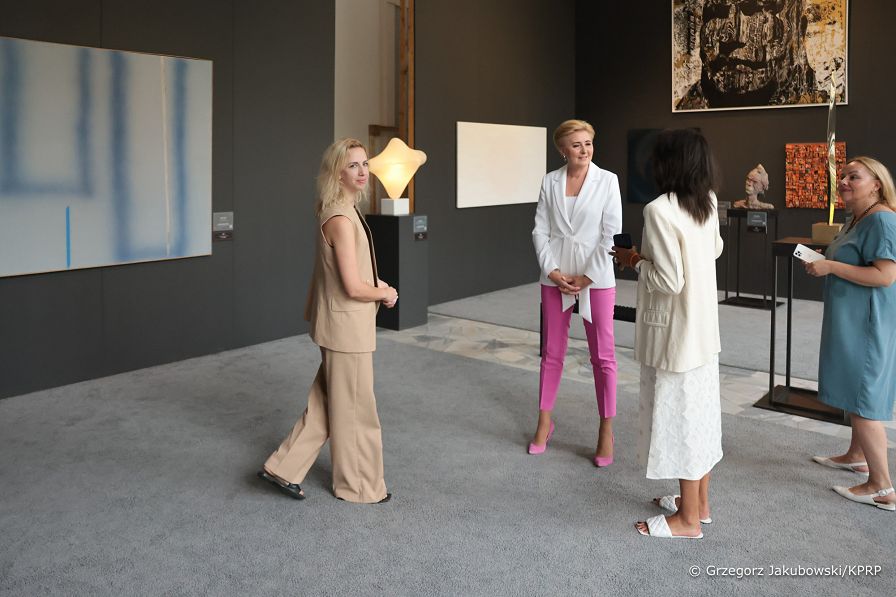 16_Agata_Kornhauser_Duda_Oranzeria_Muzeum Palacu_w_Wilanowie_20230623_GJB_4205.jpg