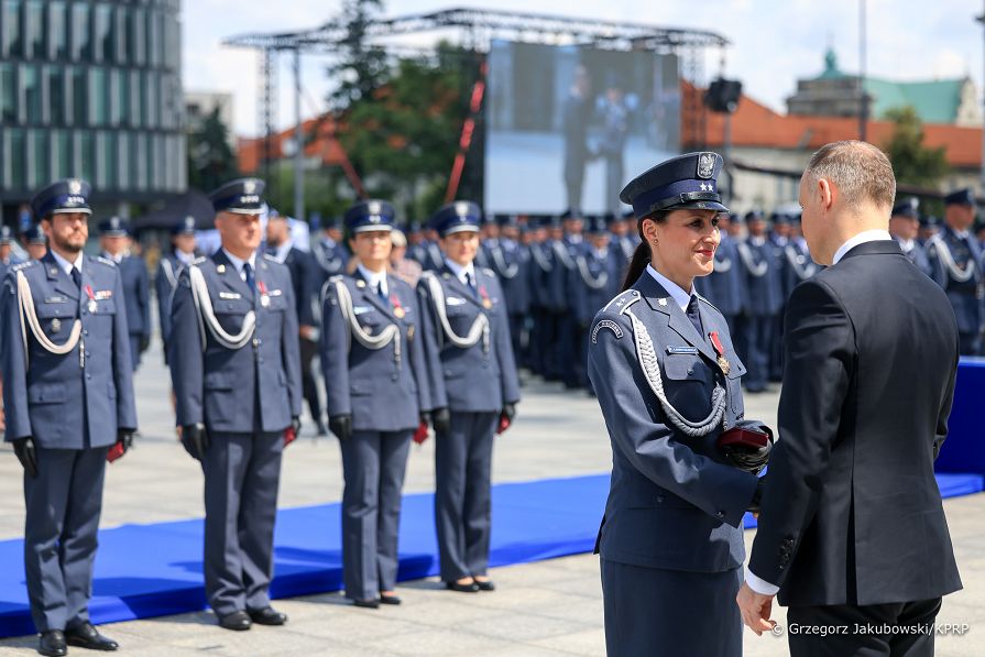 08__Andrzej_Agata_Duda_Swieto_Sluzby_Wieziennej_20230629_GJA_8236.jpg