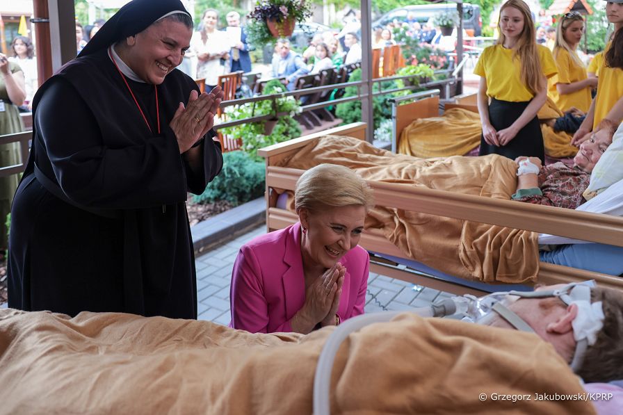 08_Agata_Kornhauser_Duda_hospicjum_ks_Michala_Sopocki_20230711_GJB_6850.jpg