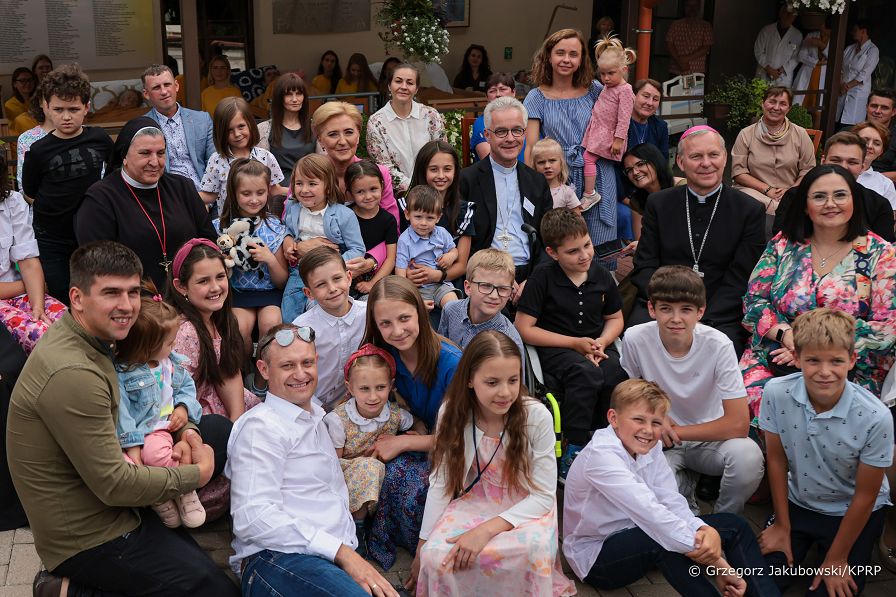 13_Agata_Kornhauser_Duda_hospicjum_ks_Michala_Sopocki_20230711_GJB_7020.jpg