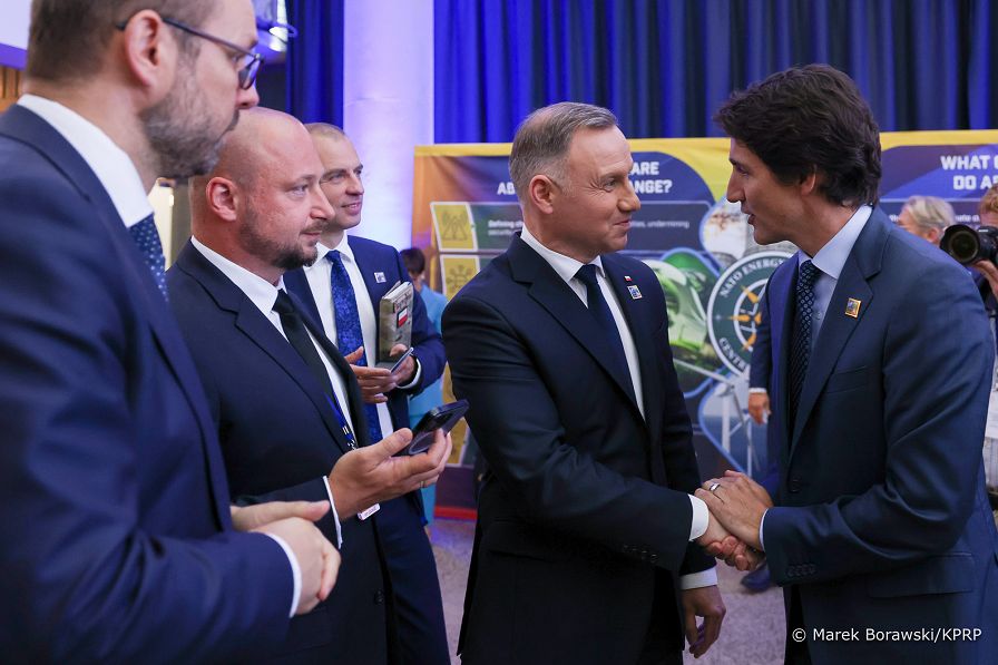 01_Andrzej_Duda_Justin_Trudeau_NATO_Litwa_20230712_MB1_7103_.jpg