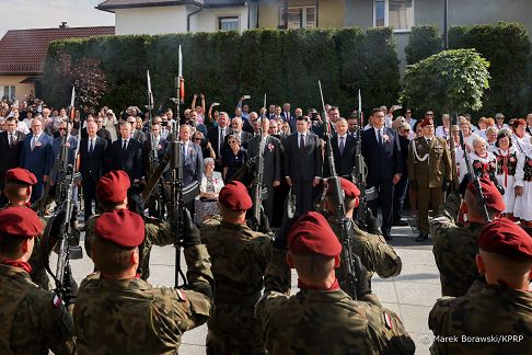 14_Andrzej_Duda_ uroczystosci_pacyfikacji_Sulkowic_Harbutowic_20230714_MB1_0235_.jpg