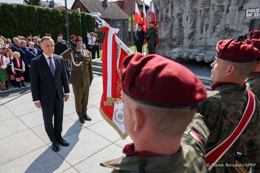 05_Andrzej_Duda_ uroczystosci_pacyfikacji_Sulkowic_Harbutowic_20230714_MB1_0085_.jpg