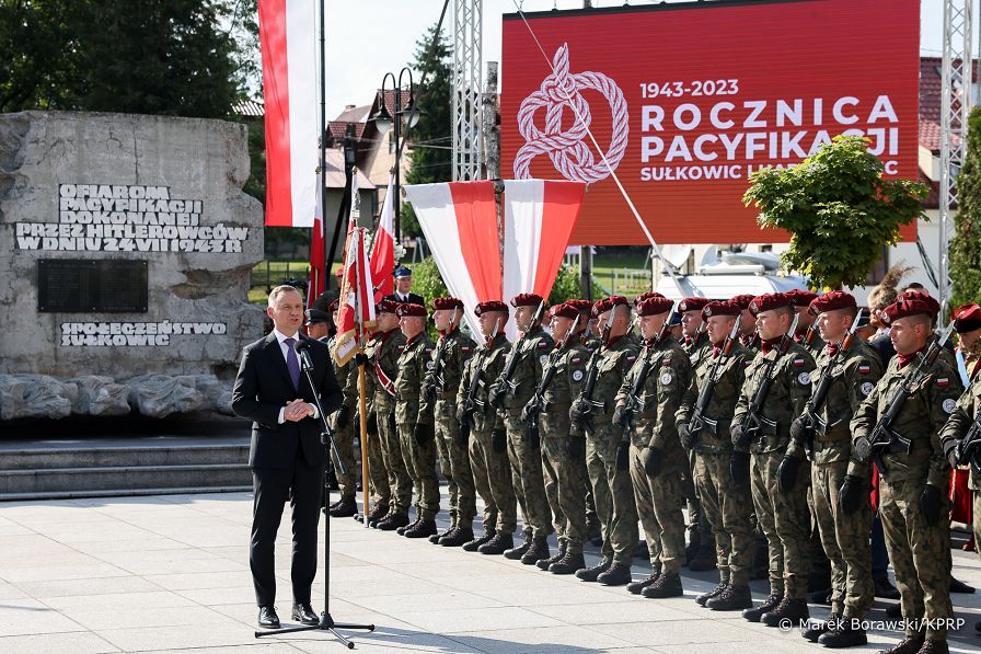 08_Andrzej_Duda_ uroczystosci_pacyfikacji_Sulkowic_Harbutowic_20230714_MB1_0139_.jpg
