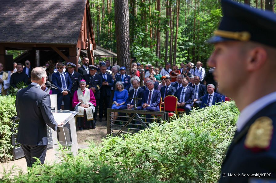 08_PAD_Prezydent_Litwy_Pszczelnik_20230716_MB1_1173.jpg