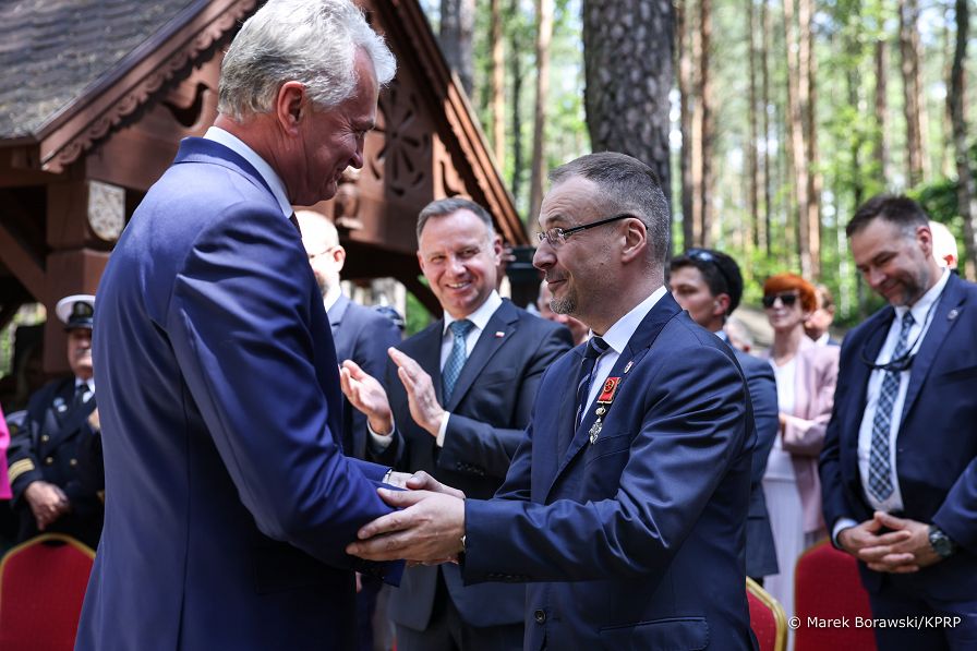 09_PAD_Prezydent_Litwy_Pszczelnik_20230716_MB1_1249.jpg