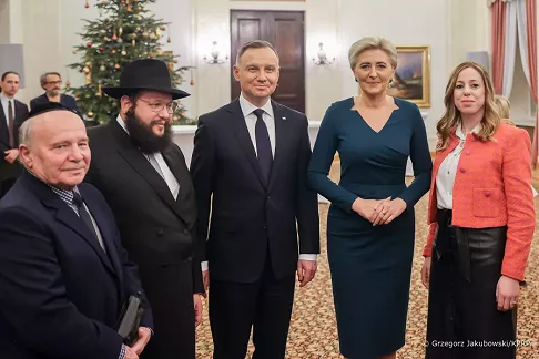 chanuka 3.webp