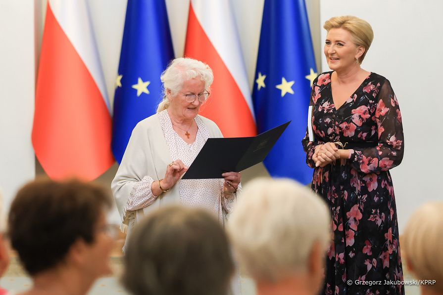 15__Agata_Kornhauser_Duda_seniorzy_Kazimierzowski_Uniwersytet_Trzeciego_Wieku_20230703_GJA_0123.jpg