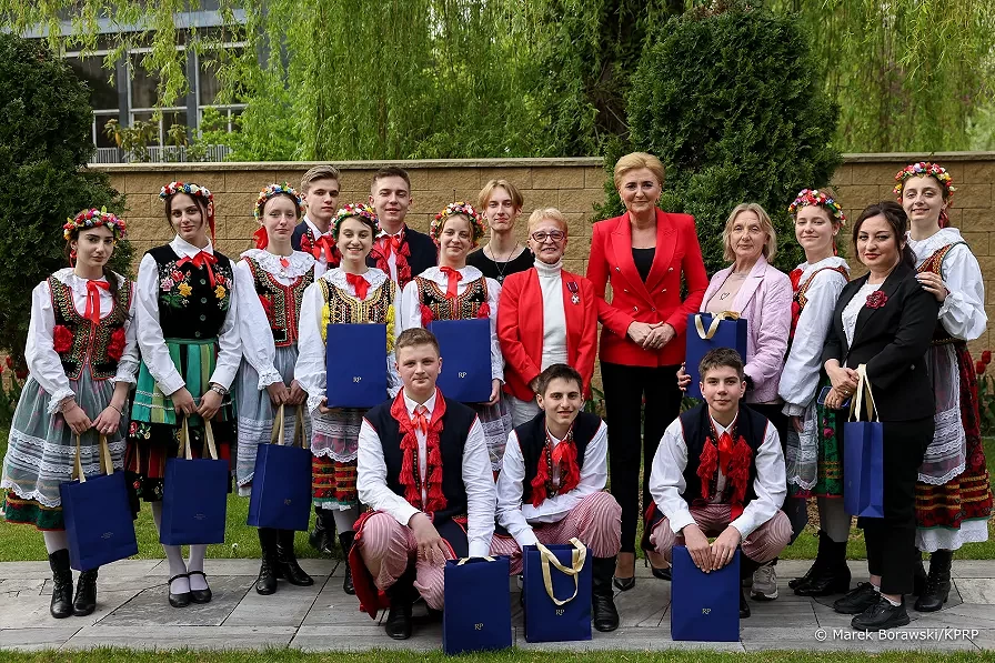 dzien flagi zespol.webp [160.86 KB]