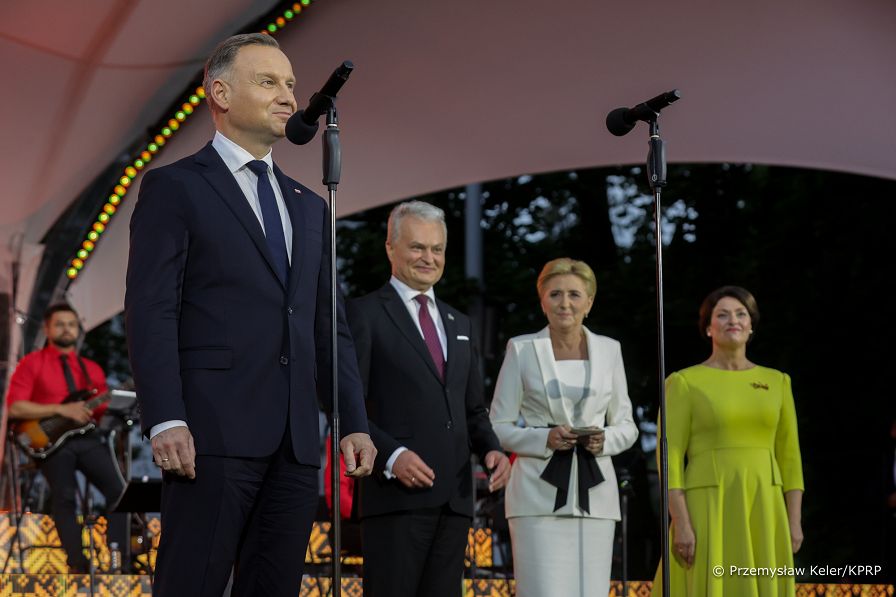 30__Andrzej_Agata_Duda_hymn_Litwy_Wilno_20230706_PK2_9081.jpg