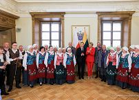 16__Andrzej_Agata_Duda_spotkanie_Polacy_Wilno_20230706_GJA_3570.jpg