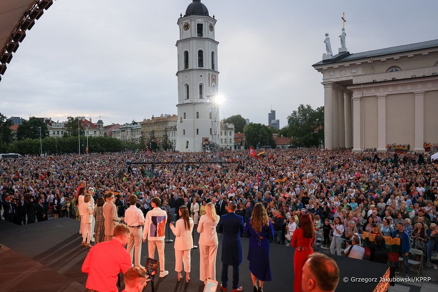 34__Andrzej_Agata_Duda_hymn_Litwy_Wilno_20230706_GJA_3883.jpg