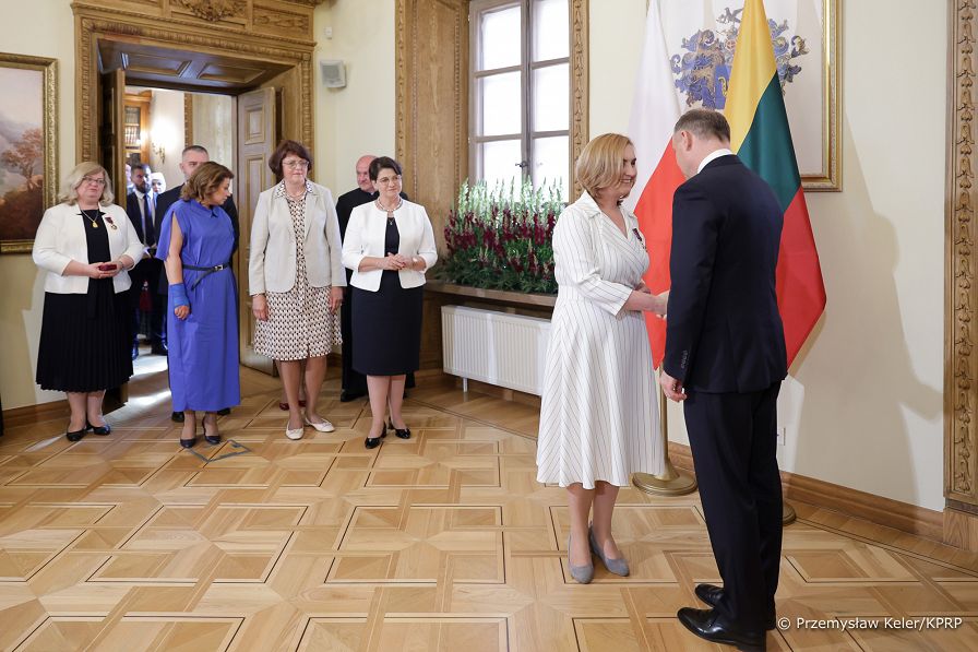 09__Andrzej_Agata_Duda_spotkanie_Polacy_Wilno_20230706_PK1_0108.jpg