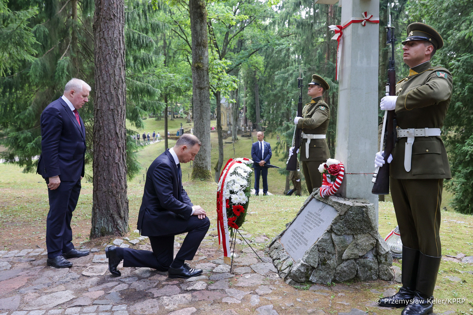 38_Wilno_Andrzej_Duda_cmentarz_20230706_PK1_8363.jpg [1.33 MB]