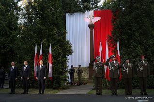 004_Andrzej_Duda_Pomnik_Poleglym_1920_20230814_JSZ_9138.jpg