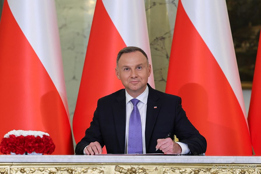 001_Andrzej_Duda_Ustawa_Emerytury_Pomostowe_20230816_JS__9792.jpg