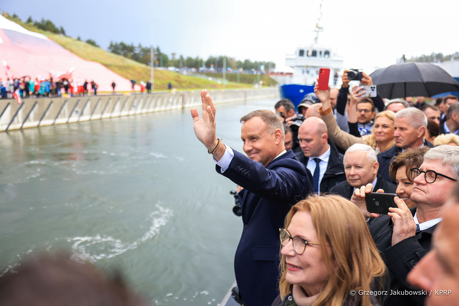 0180_022_Andrzej_Duda_otwarcie_kanalu_przez_Mierzeje_Wislana_20220917_GJA_5315.jpg [1.05 MB]