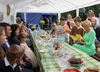 05_PAra_Prezydencka_Lodziska_Laureaci_Konkursu_Wieniec_Dozynkowy_20230831_PK1_7801.jpg