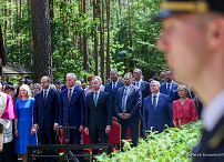 038_05_PAD_Prezydent_Litwy_Pszczelnik_20230716_MB1_1131.jpg