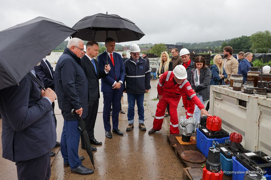 001a_Andrzej_Duda_Odwiert_Geotermalny_Szaflary_20230806_PK1_1163.jpg