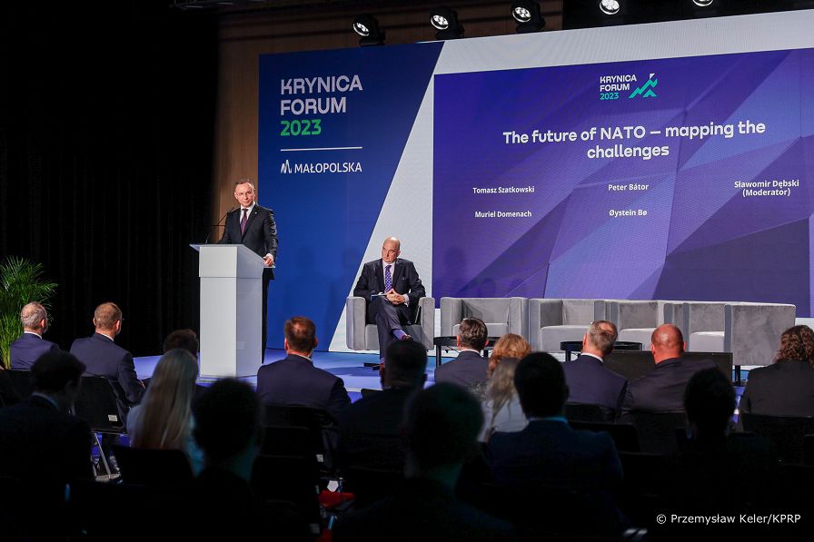 59_Andrzej_Duda_Forum_Krynica_Panel_NATO_20230914_PK1_7239.jpg