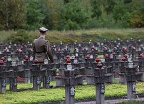 01_Andrzej_Dera_Cmentarz_Palmiry_20230914_MB2_3842.jpg