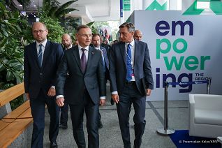 65_Andrzej_Duda_Forum_Krynica_Panel_NATO_20230914_PK1_7749.jpg