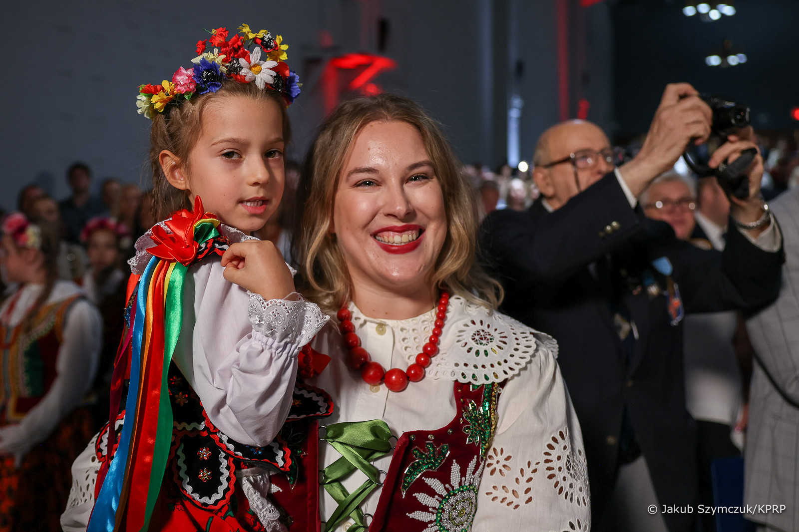 01_Andrzej_Duda_spotkanie_polonia_Nowy_Jork_20230917_JSZ_4932.jpg [625.16 KB]