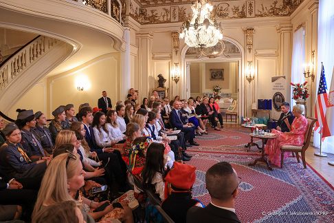 02_Agata_Kornhauser_Duda_USA_Konsulat_Narodowe_Czytanie_20230918_GJA_7237.jpg