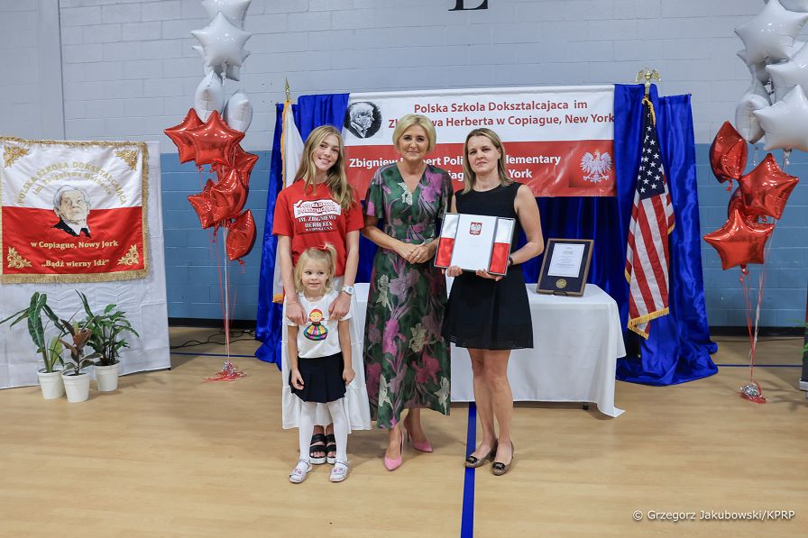 16_Agata_Kornhauser_Duda_polska_szkola_doksztalcajaca_Copiague_20230919_GJA_9524.jpg