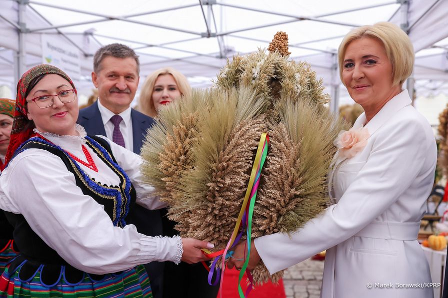 11_Agata_Kornhauser_Duda_Dozynki_Prezydenckie_Konkurs_Wiencowy_20230923_MB1_8739.jpg