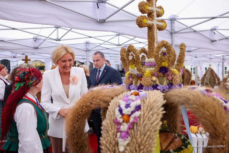 10_Agata_Kornhauser_Duda_Dozynki_Prezydenckie_Konkurs_Wiencowy_20230923_MB1_8646.jpg