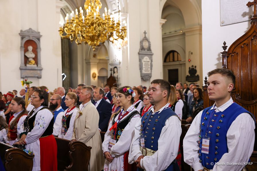 02_Para_Prezydencka_Dozynki_Prezydenckie_Msza_20230924_MB1_0090.jpg