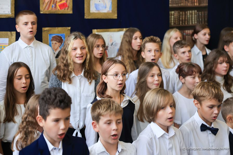 02_Agata_Kornhauser_Duda_Szkolny_Dzien_Czyelnictwa_SP_277_20230926_GJA_0971.jpg