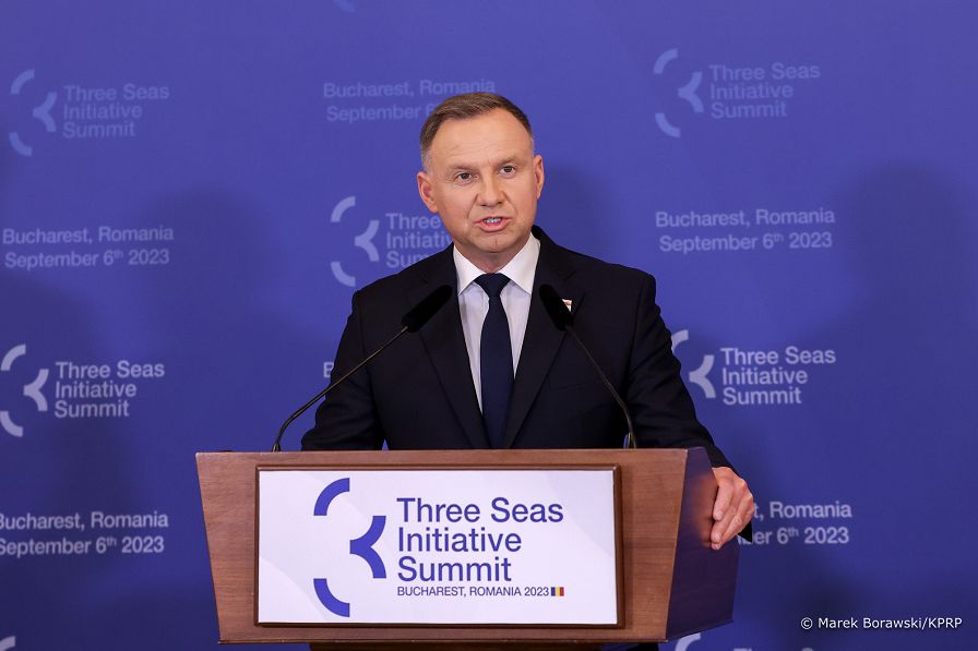16_Andrzej_Duda_Salon_Bukareszt_Szczyt_Panstw_Trojmorza_20230906_MB2_2693.jpg