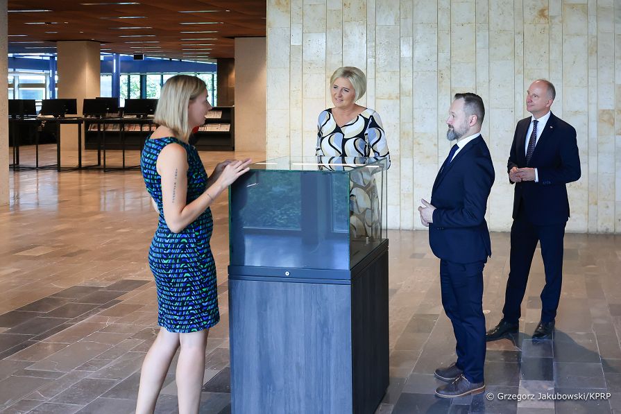 002_Agata_Kornhauser-Duda_Biblioteka_Narodwa_wystawa_Nad_Niemnem__20230908_GJA_7786.jpg