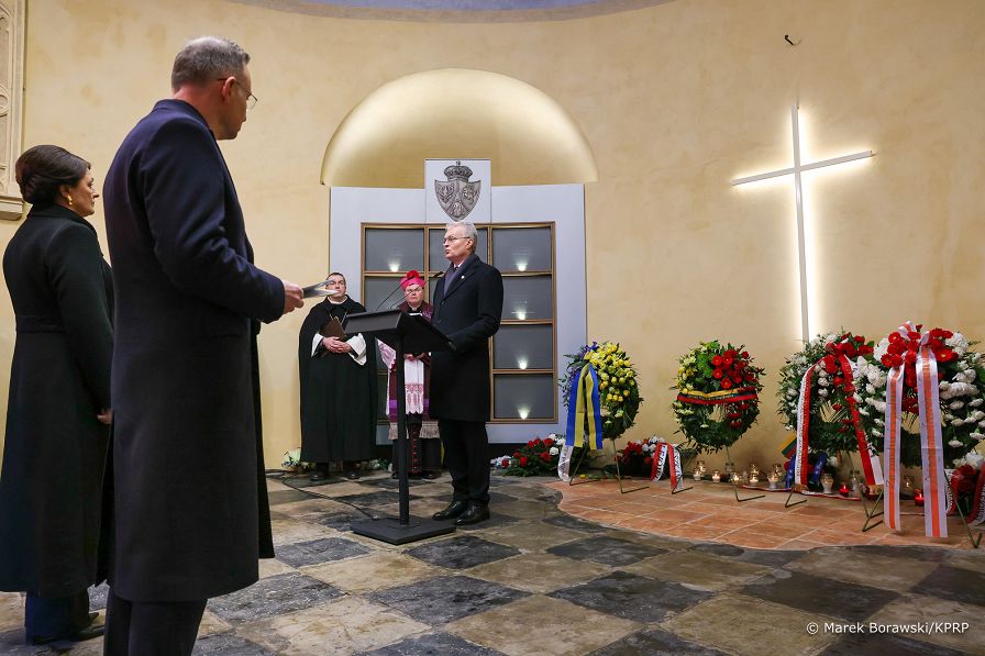 005_Andrzej_Duda_Cmentarz_na_Rossie_20240121_MB2_8426.jpg