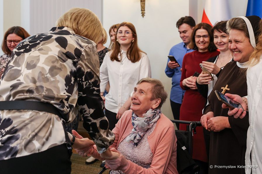 007_Agata_Kornhauser_Duda_wolontariusze_hospicjum_Siostr_Felicjanek_20240129_PK1_8051.jpg