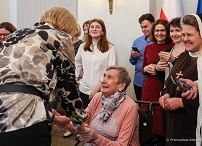 007_Agata_Kornhauser_Duda_wolontariusze_hospicjum_Siostr_Felicjanek_20240129_PK1_8051.jpg