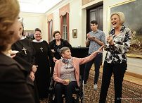 011_Agata_Kornhauser_Duda_wolontariusze_hospicjum_Siostr_Felicjanek_20240129_PK1_9777.jpg