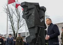 44_02_Andrzej_Duda_Pomnik_Zolniezy_Poleglych_Misjach_Zagrnicznych_20231221_MB1_9390.jpg