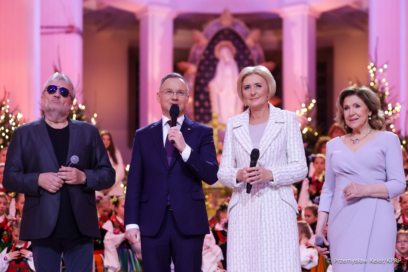 46_014_Para_Prezydencka_nagranie_koncert_kolend_Niepokalanow_20231214_PK2_0375.jpg