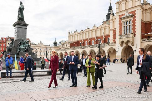 34_Agata_Kornhauser_Duda_Wspolmalzonkowie_Przywodcow_Grupy_Arraiolos_20241011_GJB_0820.jpg