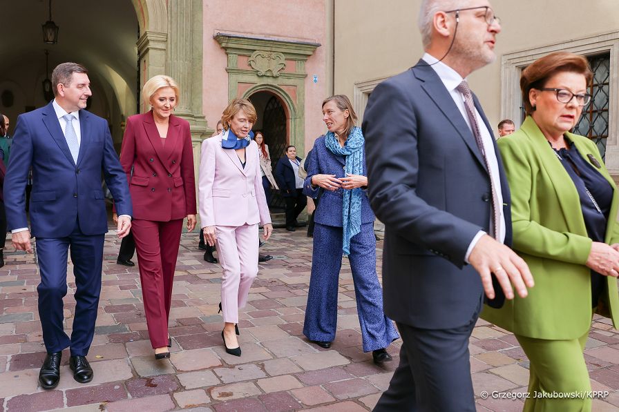 23_Agata_Kornhauser_Duda_Wspolmalzonkowie_Przywodcow_Grupy_Arraiolos_20241011_GJB_0083.jpg