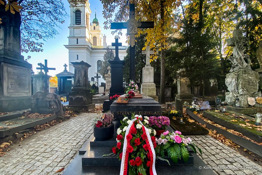 001_Grob_Ksiadz_Stefan_Niedzielak_Powazki_Warszawa_20241019_image00007.jpg